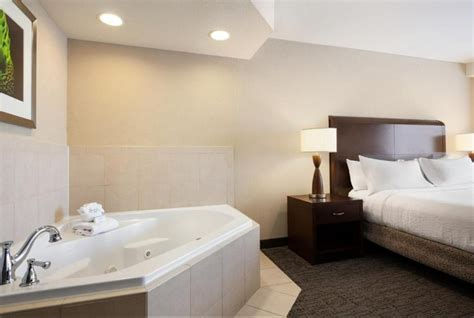 15 Atlanta Hotels With Hot Tub In Room Whirlpool Suites Travelerko 15 Atlanta Hotels With Hot Tub In Room Whirlpool Suites Travelerko