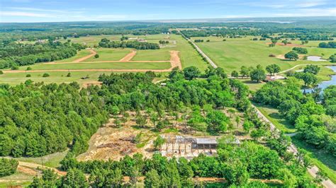 Gordonville TX Has a Hidden Gem: A Lake That Surprises Visitors