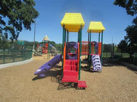 Discover the Ultimate Guide to Visiting Newhall Park: Top Attractions and Tips