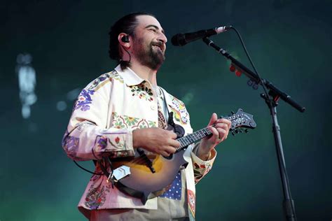 Noah Kahan Closes Bottlerock With A Fall And An Apology Noah Kahan Closes Bottlerock With A Fall And An Apology