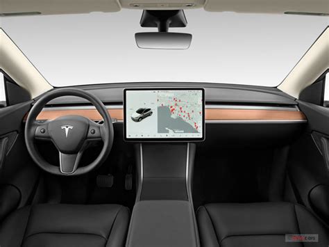 Tesla Model Y Dashboard Review