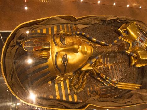 The Curse Of King Tut Tomb Secrets Of Thousands Artifacts The Curse Of King Tut Tomb Secrets Of Thousands Artifacts