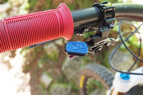 The New Oneup V3 Dropper Post Remote Is Way Better Than The Old One In