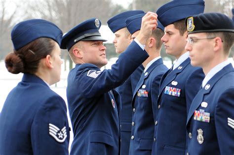 USAF uniforms: The Flight Suit of Military Identity
